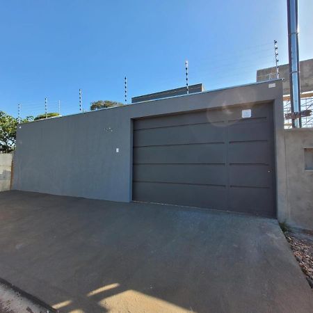Apartamento Confortavel Para Ate 6 Pessoas, Sao 10 Unidades, Excelente Custo Beneficio Uberaba Exterior foto